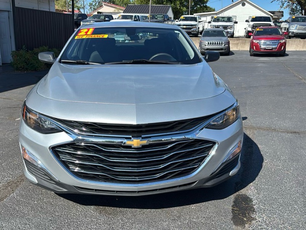 Photo 8 of this CHEVROLET MALIBU