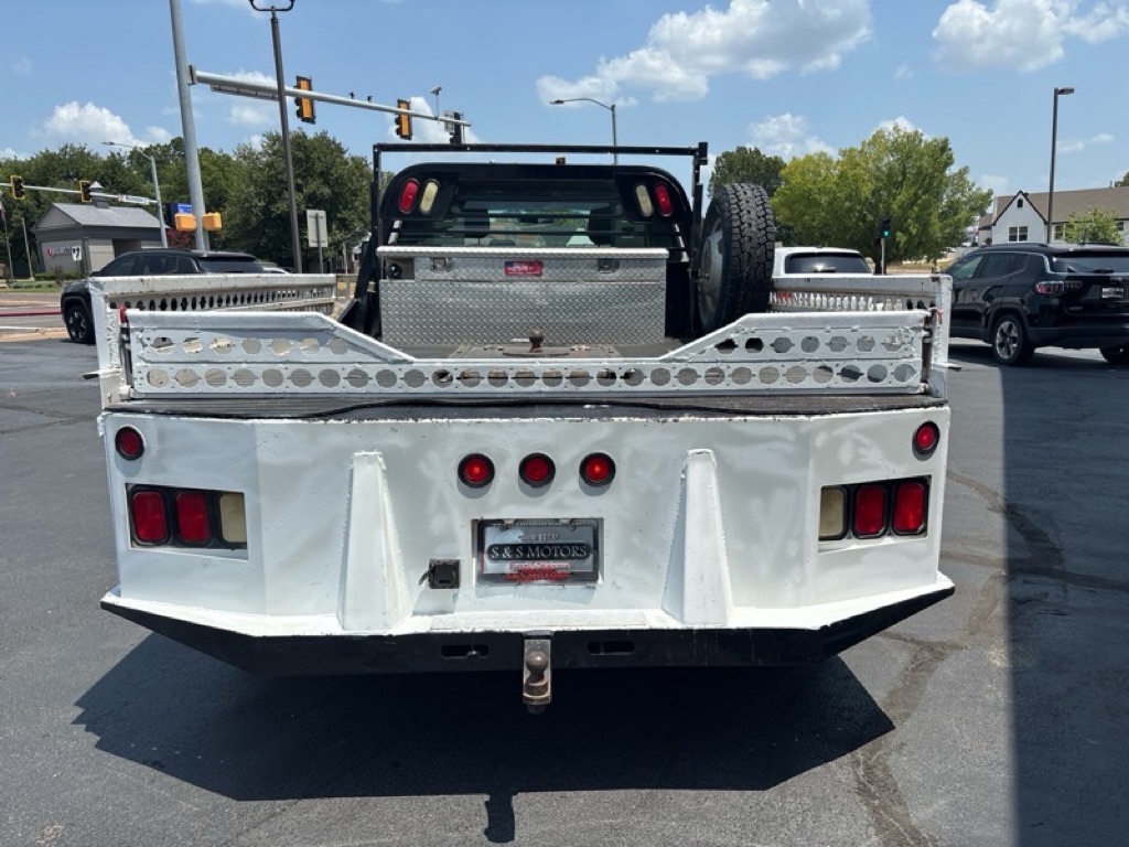 Photo 4 of this FORD F350