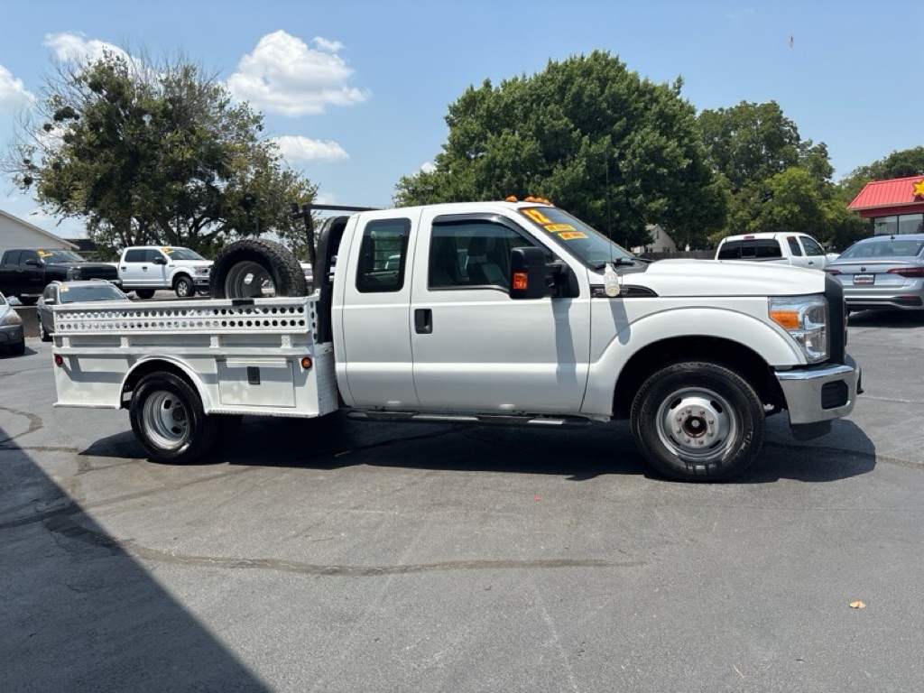Photo 7 of this FORD F350
