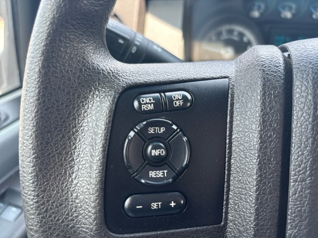 Photo 12 of this FORD F350