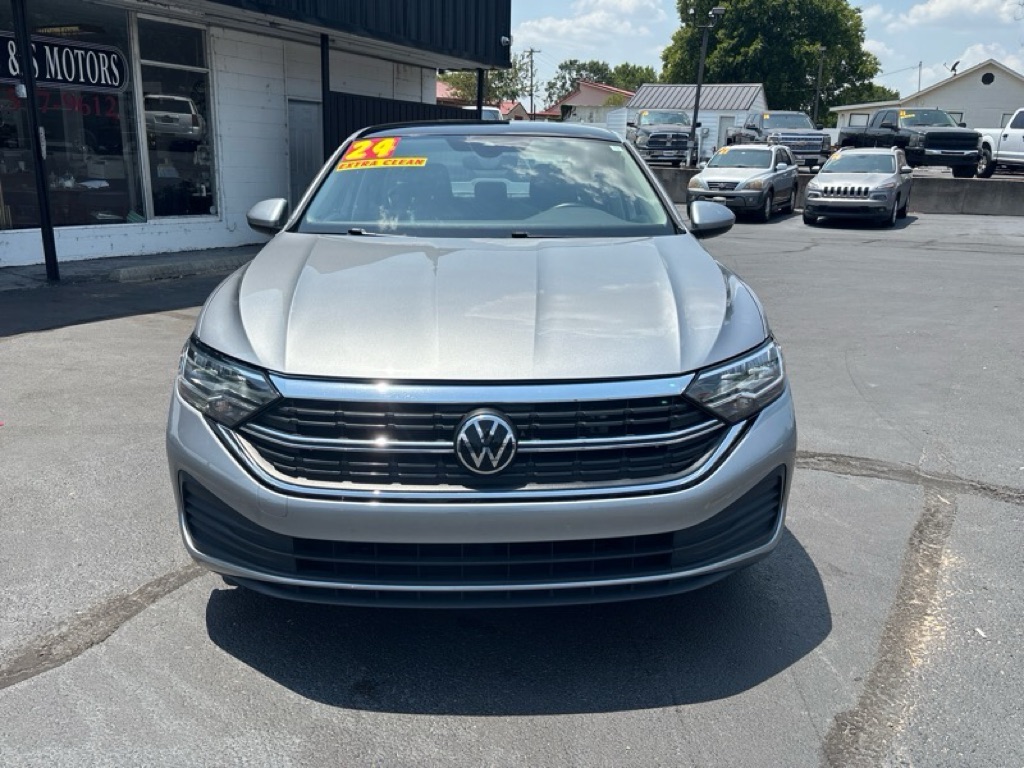 Photo 8 of this VOLKSWAGEN JETTA