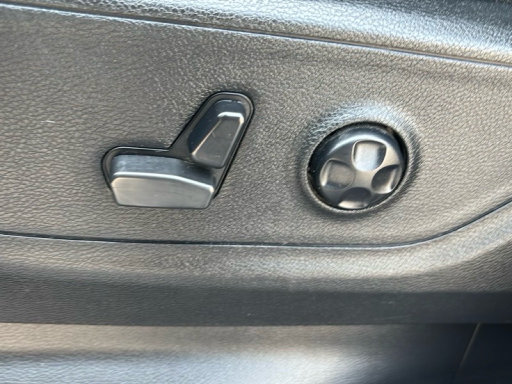 Photo 10 of this RAM 1500