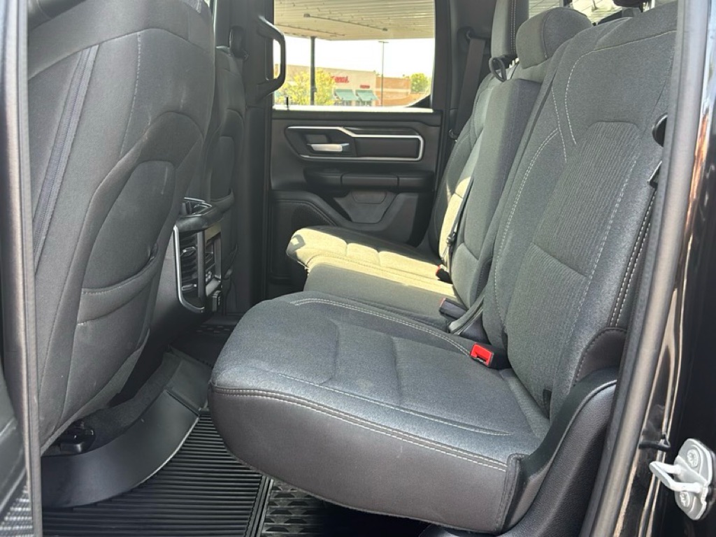 Photo 19 of this RAM 1500
