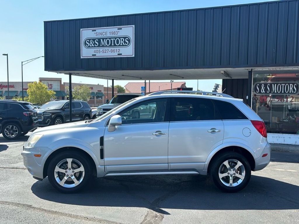 Photo 2 of this CHEVROLET CAPTIVA