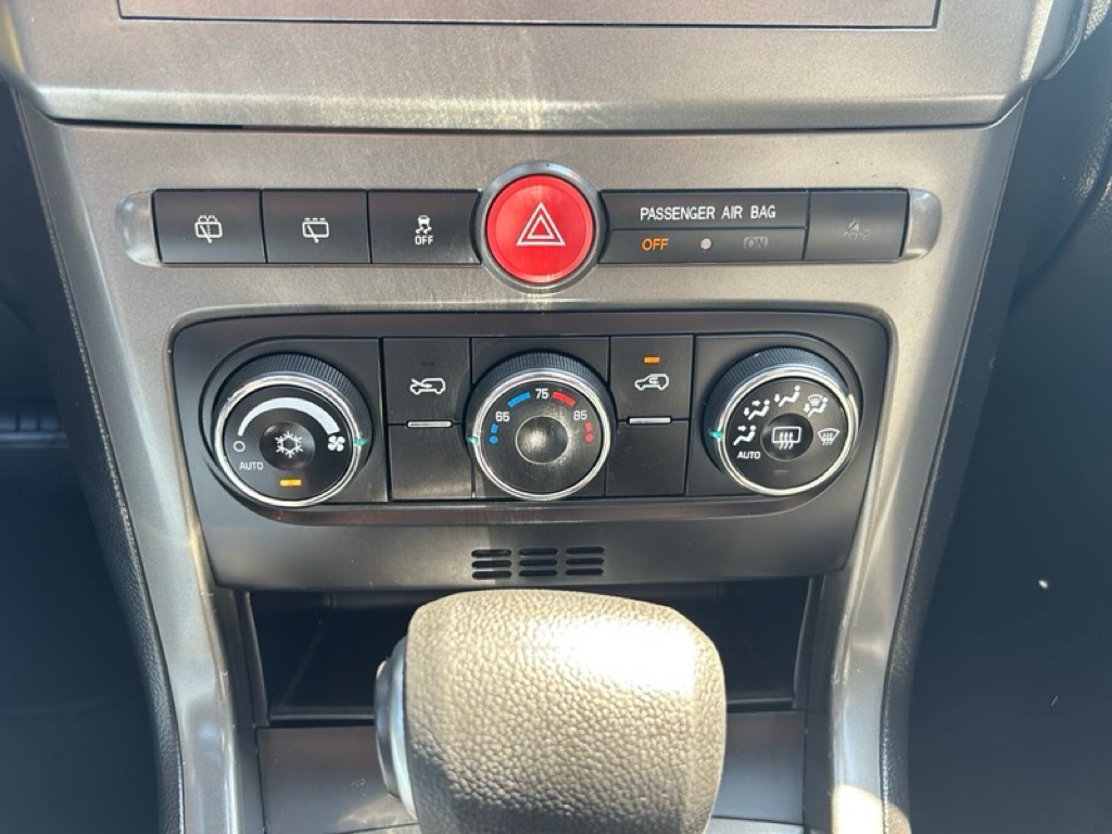 Photo 16 of this CHEVROLET CAPTIVA