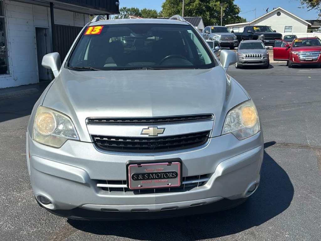 Photo 8 of this CHEVROLET CAPTIVA