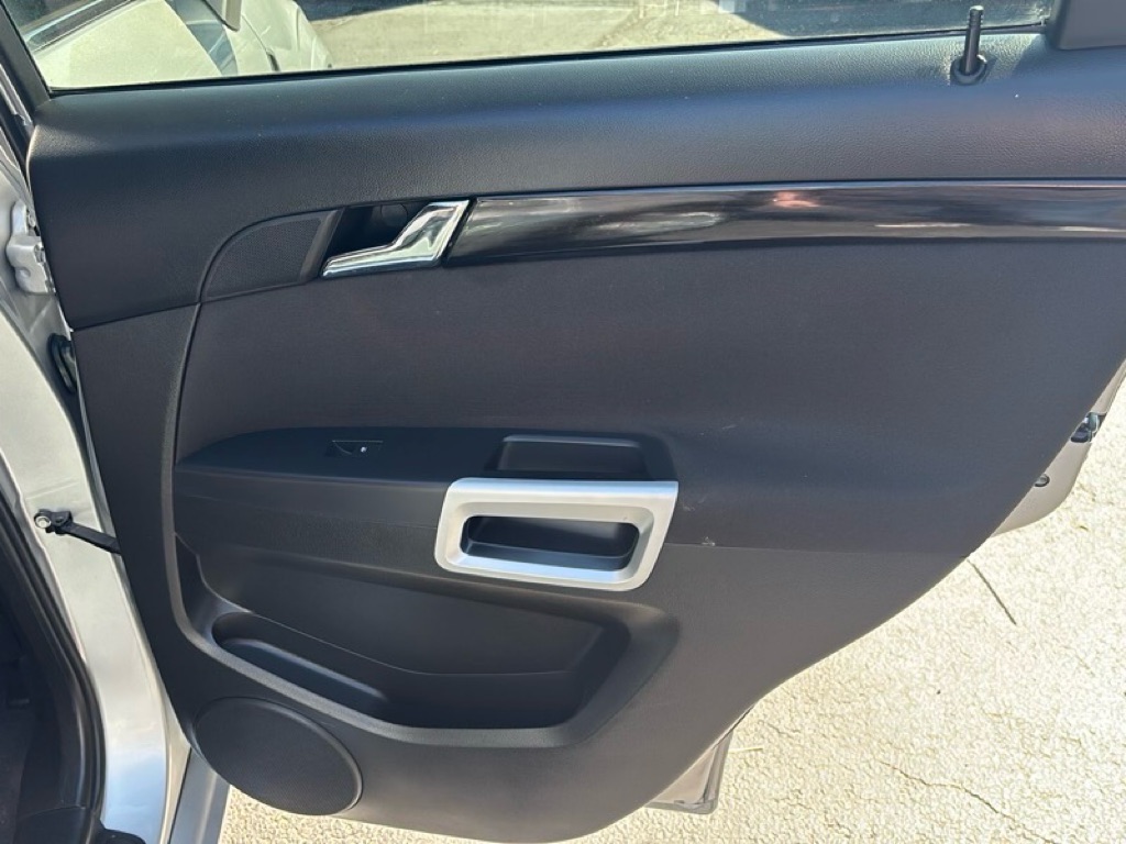 Photo 22 of this CHEVROLET CAPTIVA