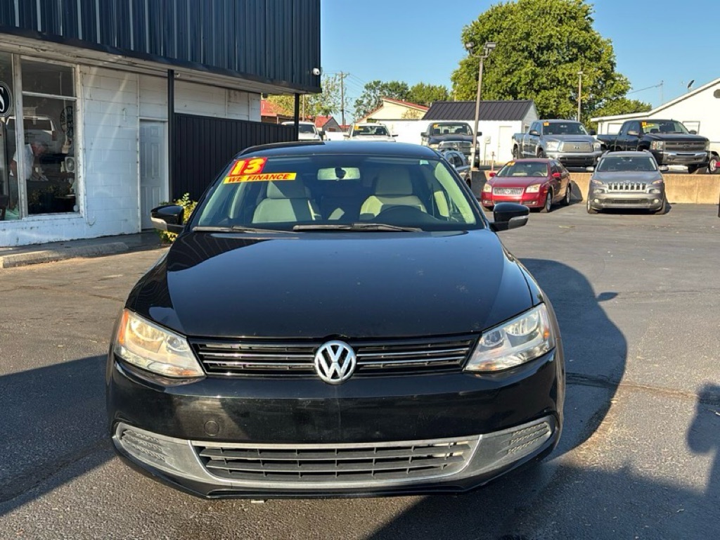 Photo 8 of this VOLKSWAGEN JETTA
