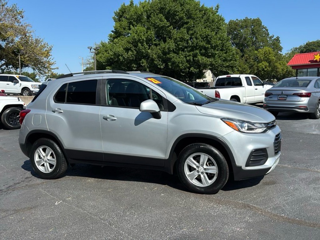 Photo 7 of this CHEVROLET TRAX