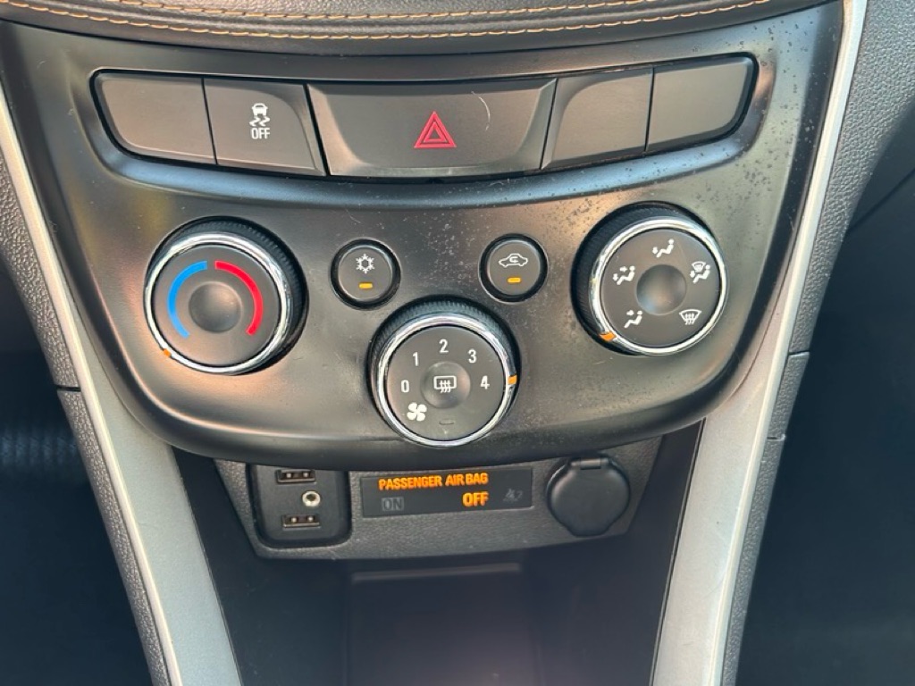 Photo 15 of this CHEVROLET TRAX
