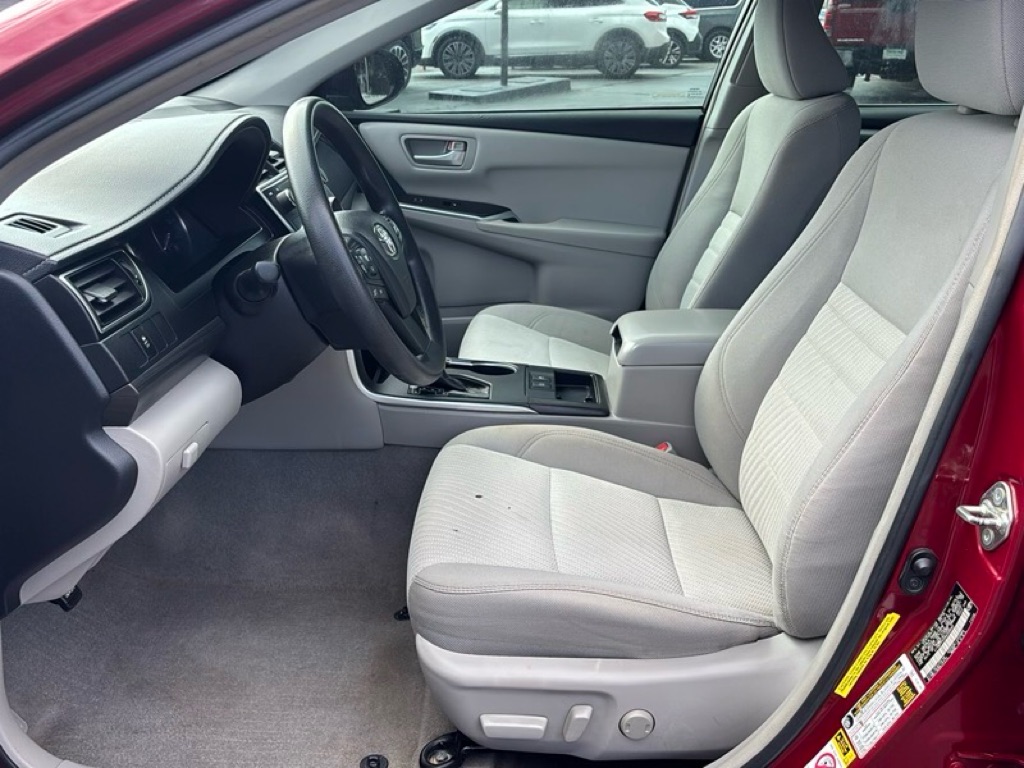 Photo 9 of this TOYOTA CAMRY