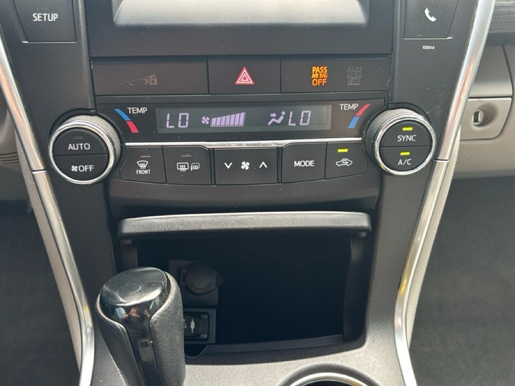 Photo 16 of this TOYOTA CAMRY