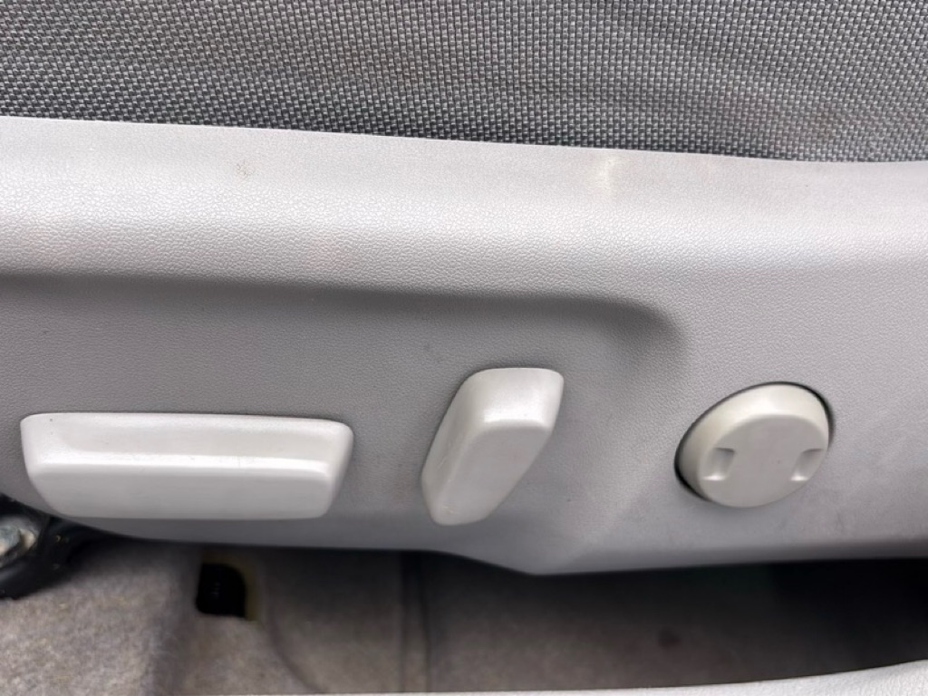 Photo 10 of this TOYOTA CAMRY
