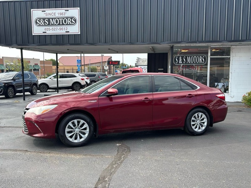 2017 TOYOTA CAMRY