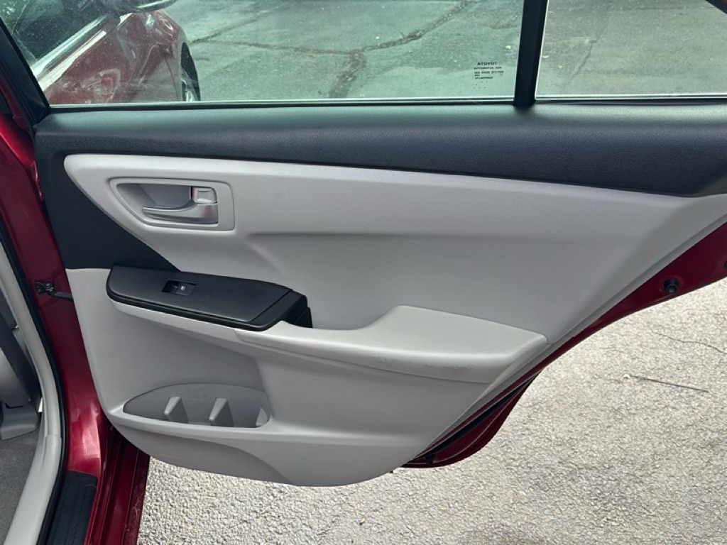 Photo 22 of this TOYOTA CAMRY
