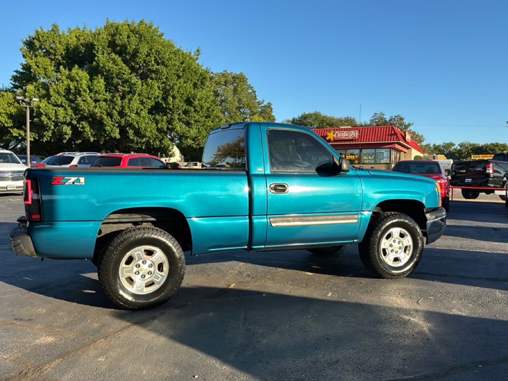 Photo 5 of this CHEVROLET SILVERADO 1500