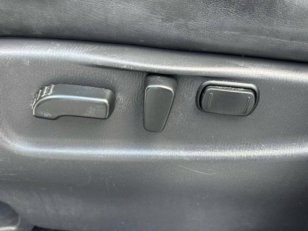 Photo 10 of this NISSAN ARMADA