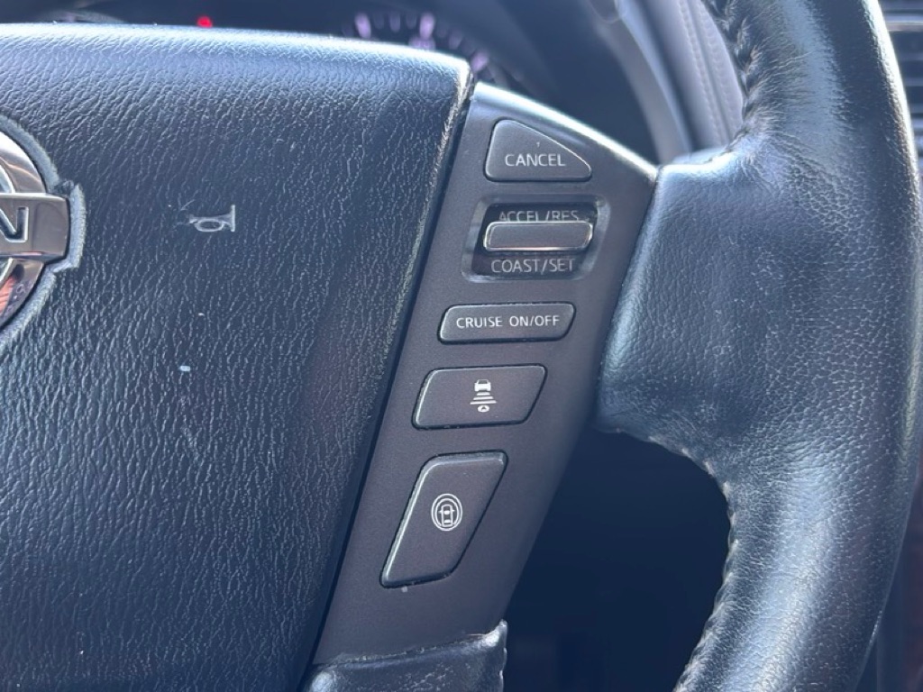 Photo 14 of this NISSAN ARMADA