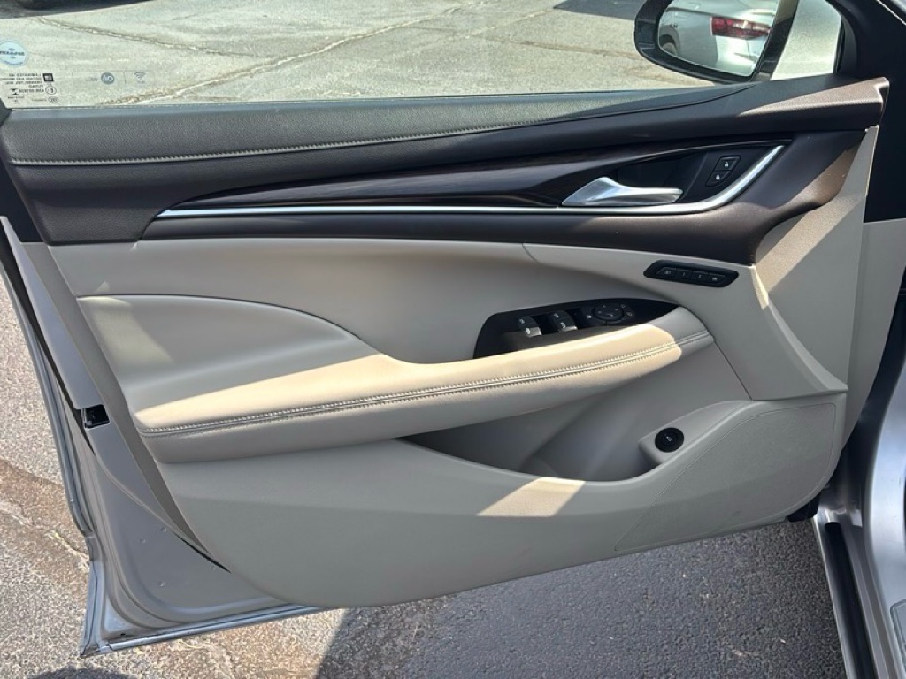 Photo 18 of this BUICK LACROSSE