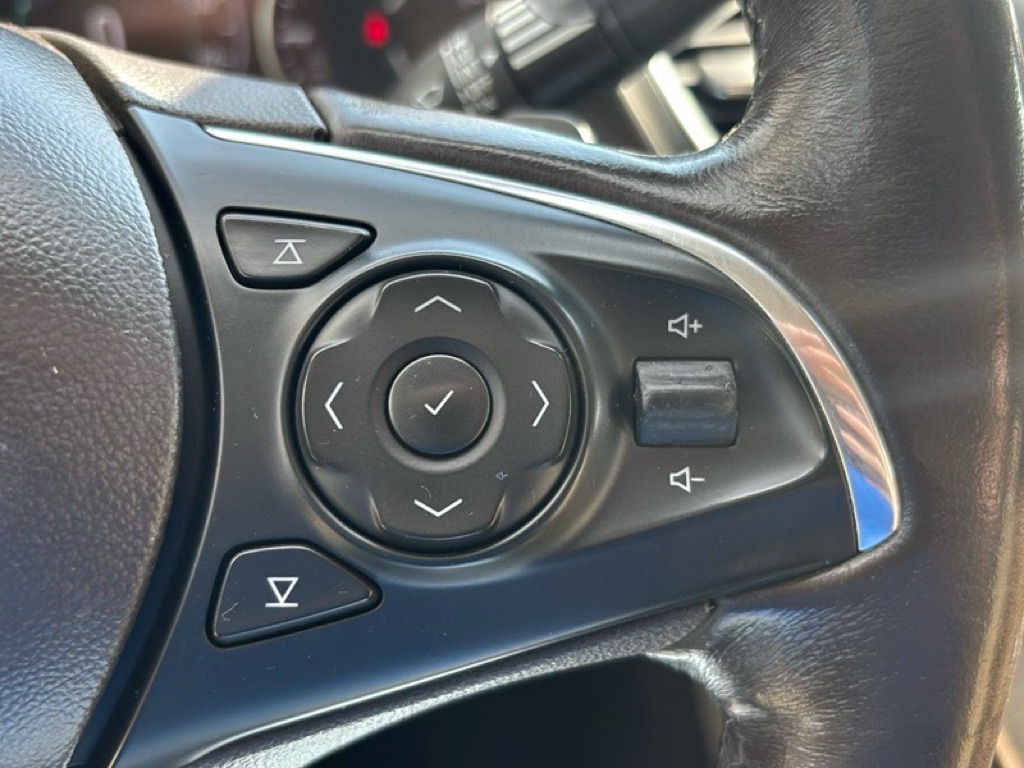Photo 14 of this BUICK LACROSSE