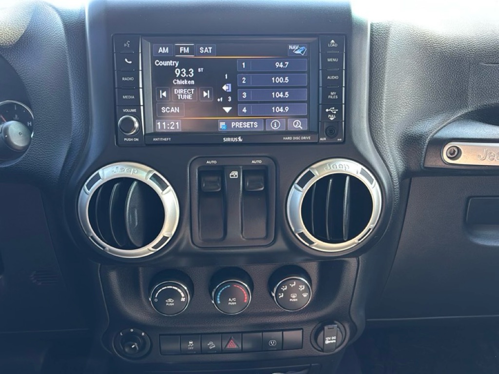 Photo 13 of this JEEP WRANGLER