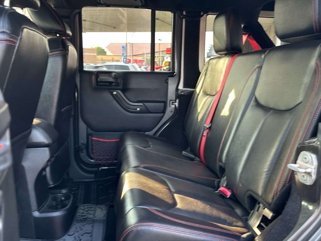 Photo 17 of this JEEP WRANGLER UNLIMI