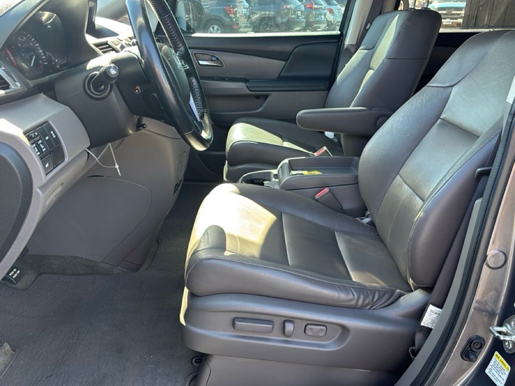 Photo 9 of this HONDA ODYSSEY