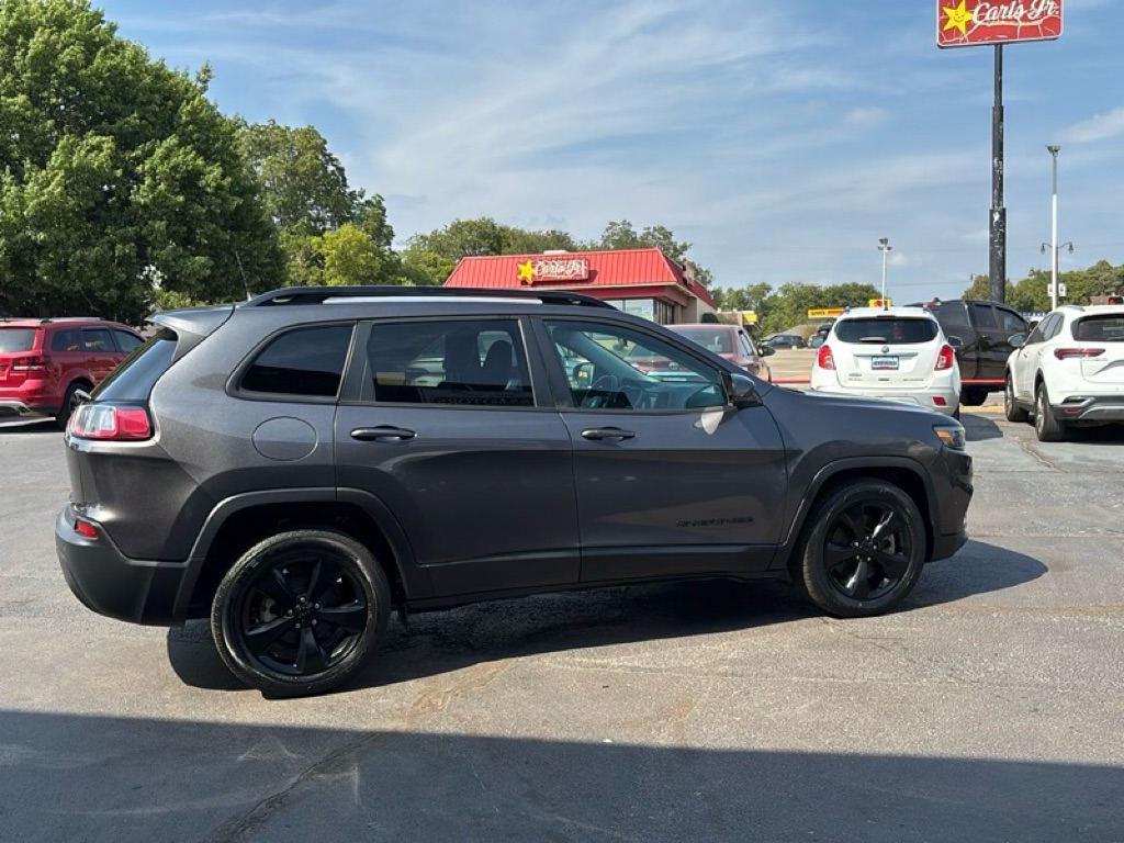 Photo 5 of this JEEP CHEROKEE