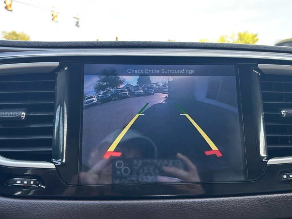 Photo 17 of this CHRYSLER PACIFICA