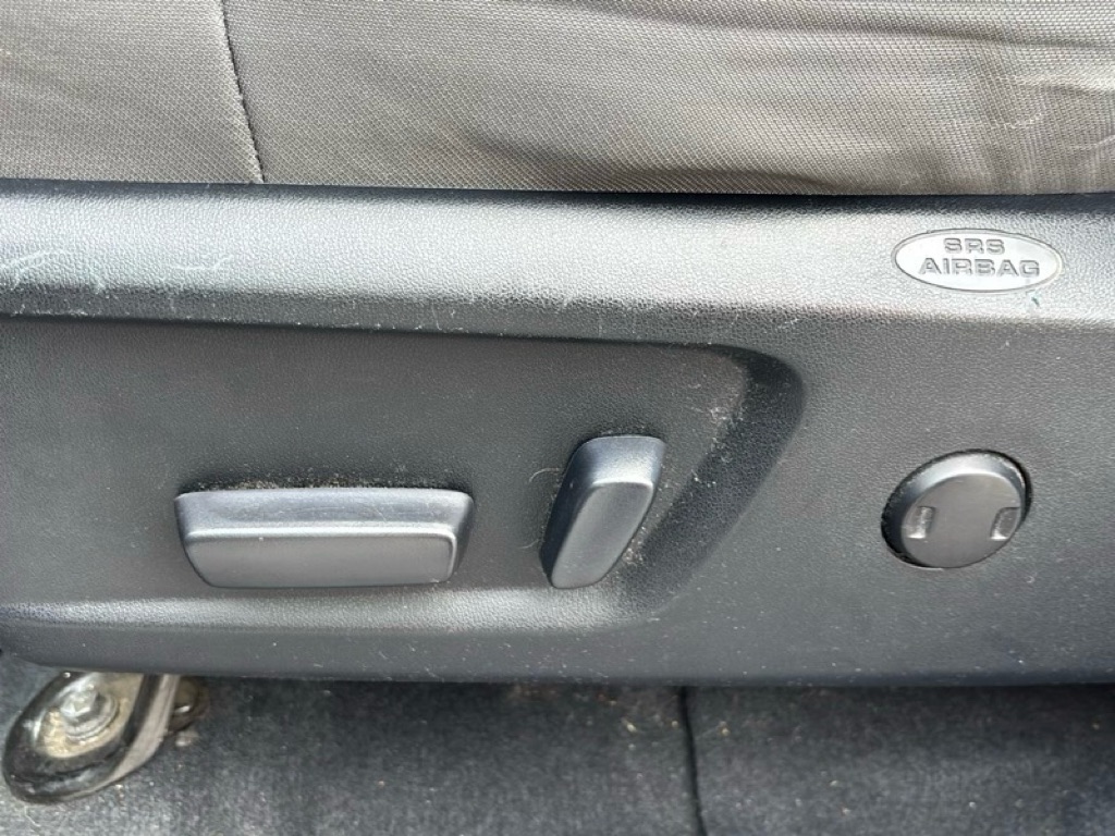 Photo 10 of this TOYOTA TUNDRA