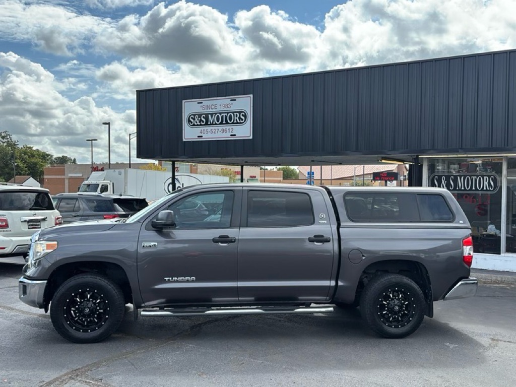 Photo 2 of this TOYOTA TUNDRA