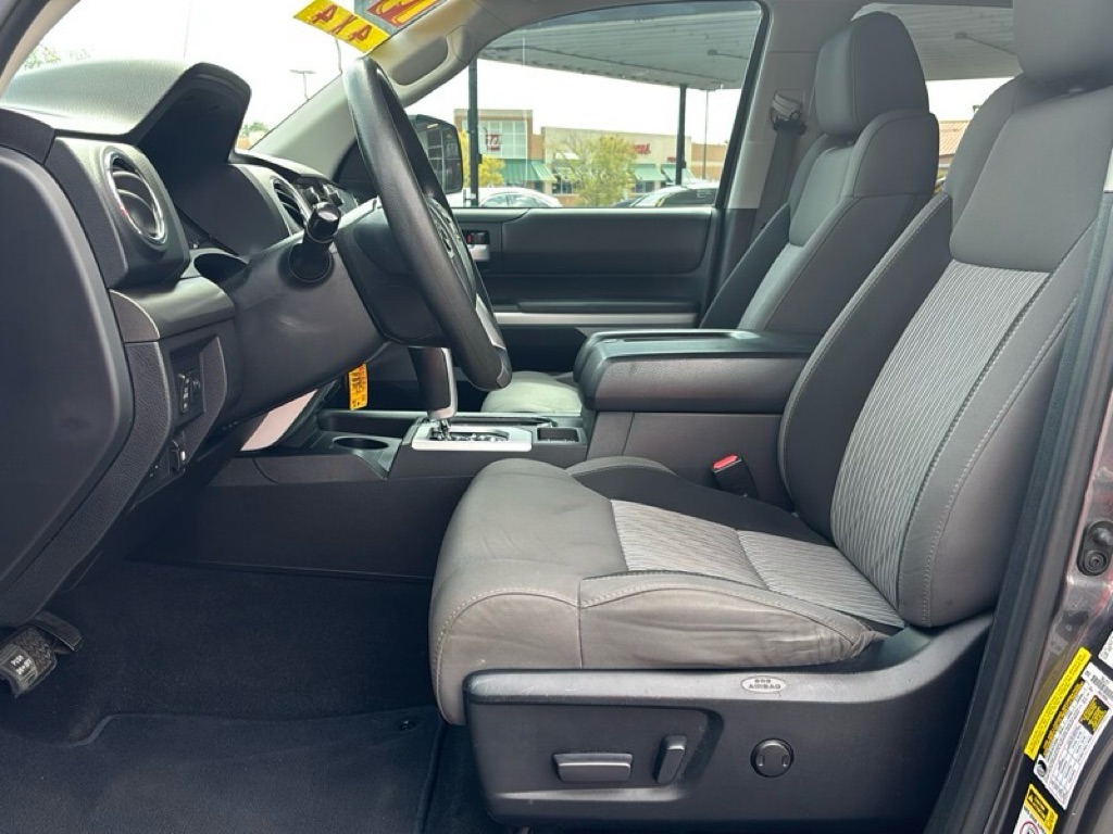 Photo 9 of this TOYOTA TUNDRA