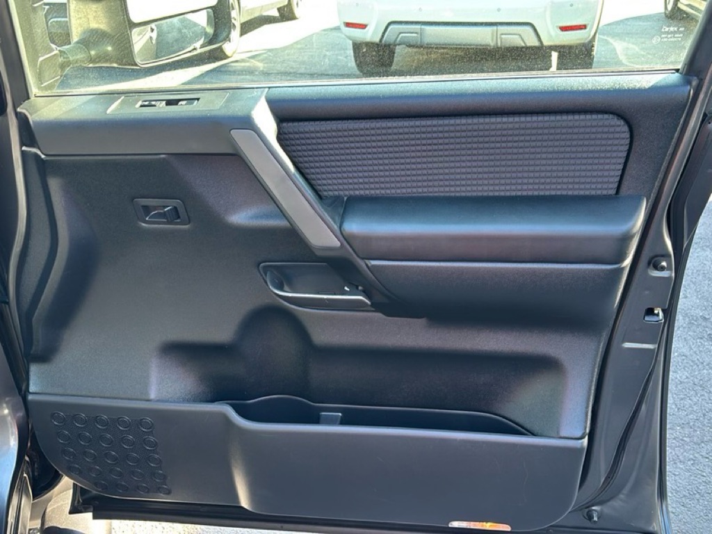Photo 23 of this NISSAN TITAN