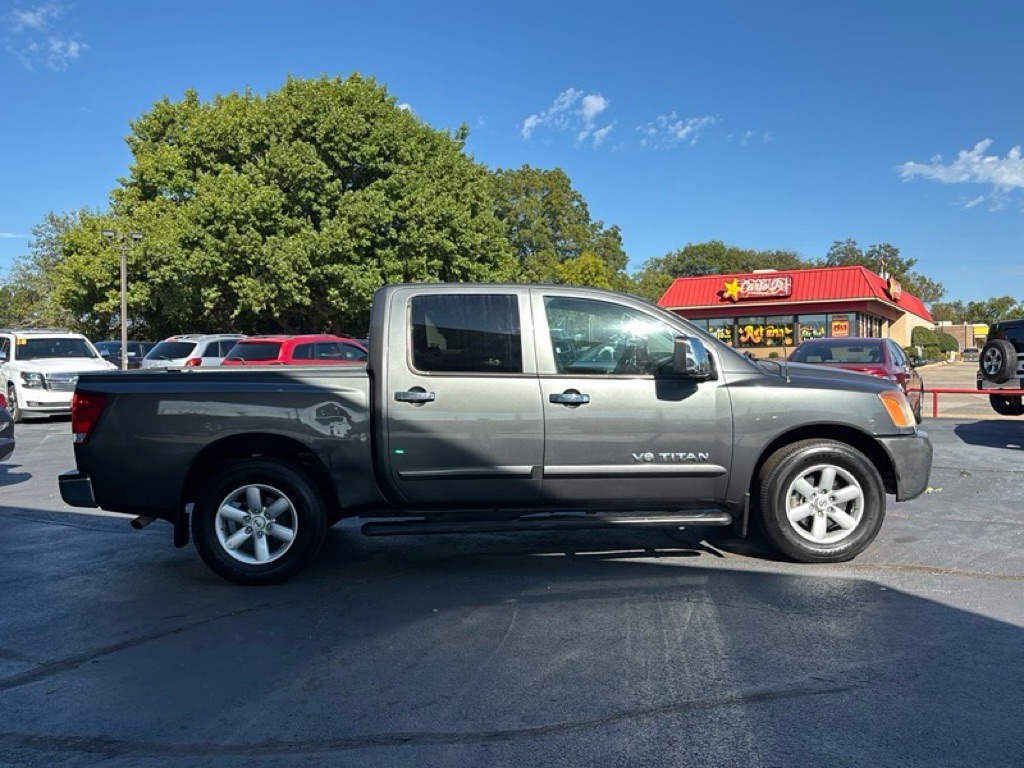 Photo 6 of this NISSAN TITAN