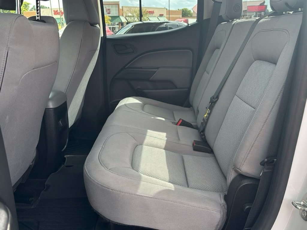 Photo 17 of this CHEVROLET COLORADO
