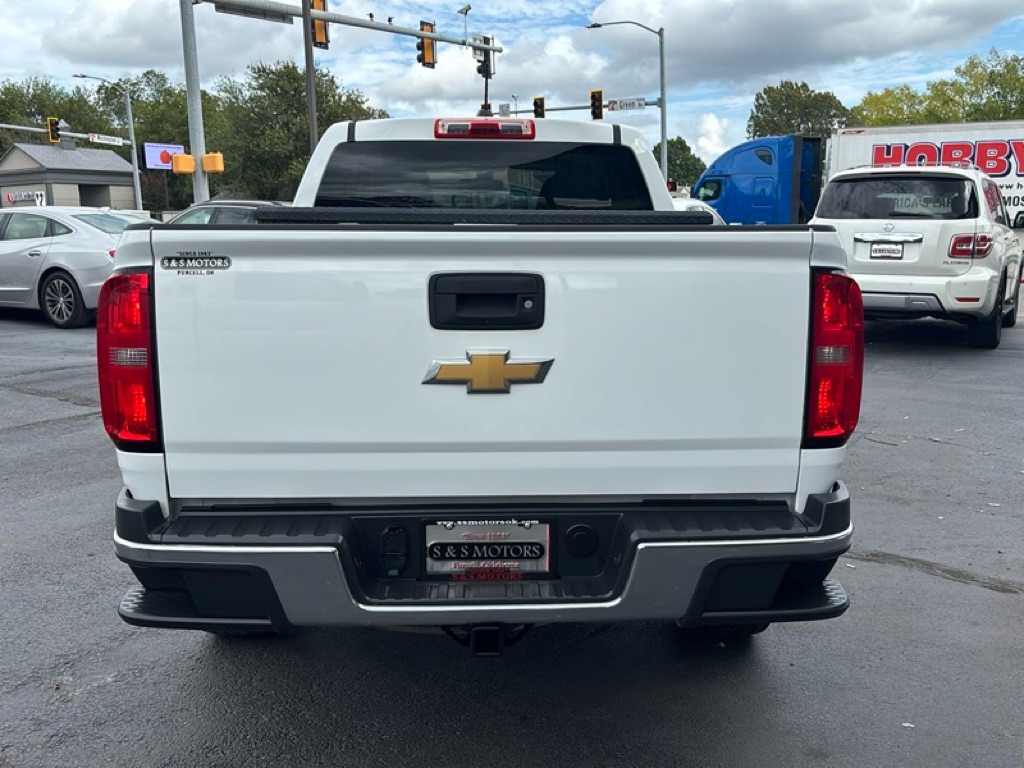 Photo 4 of this CHEVROLET COLORADO