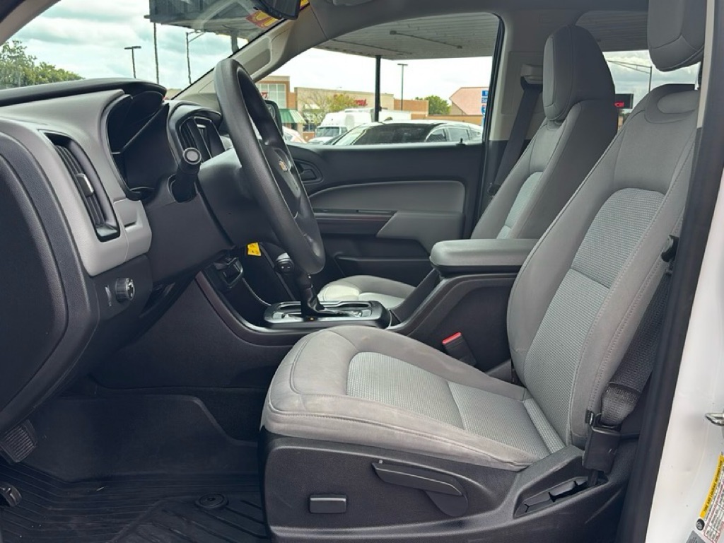Photo 9 of this CHEVROLET COLORADO