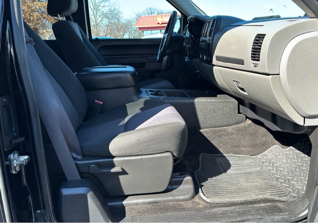 Photo 17 of this CHEVROLET SILVERADO 1500