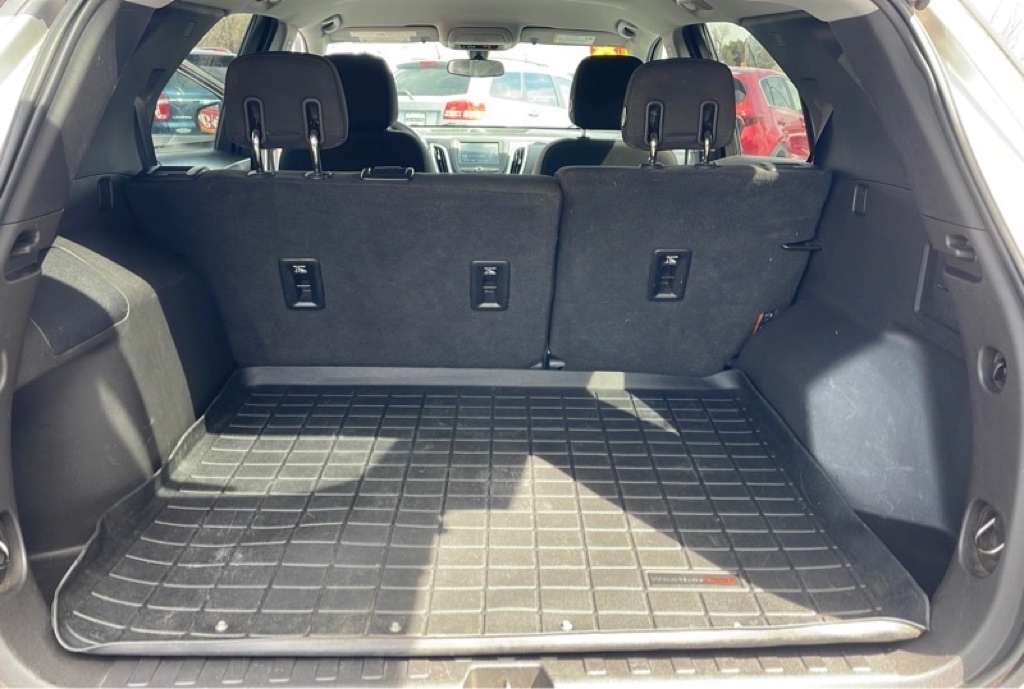 Photo 21 of this CHEVROLET EQUINOX