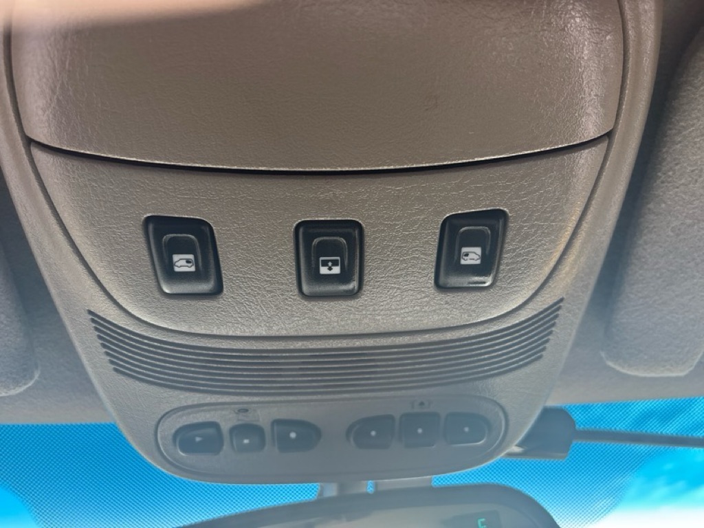 Photo 15 of this CHEVROLET TRAILBLAZER