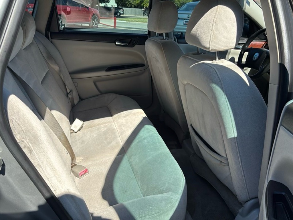 Photo 17 of this CHEVROLET IMPALA