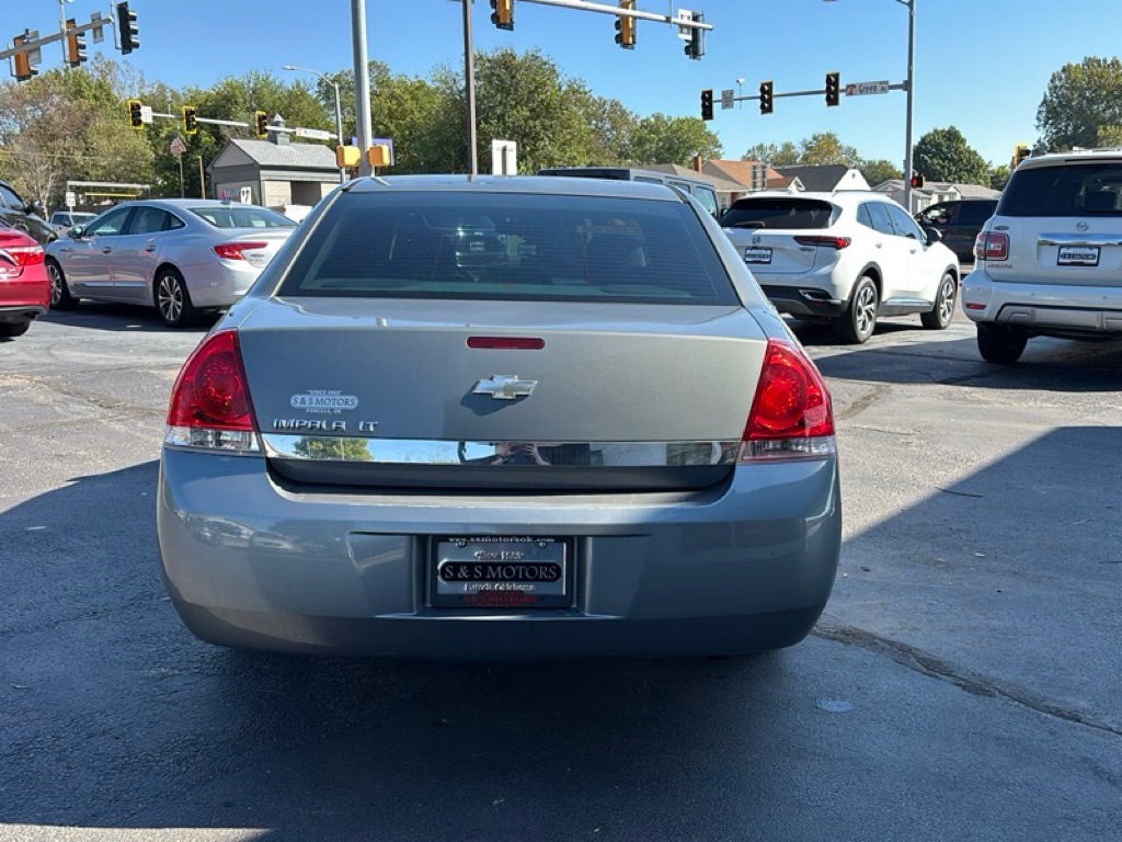 Photo 4 of this CHEVROLET IMPALA