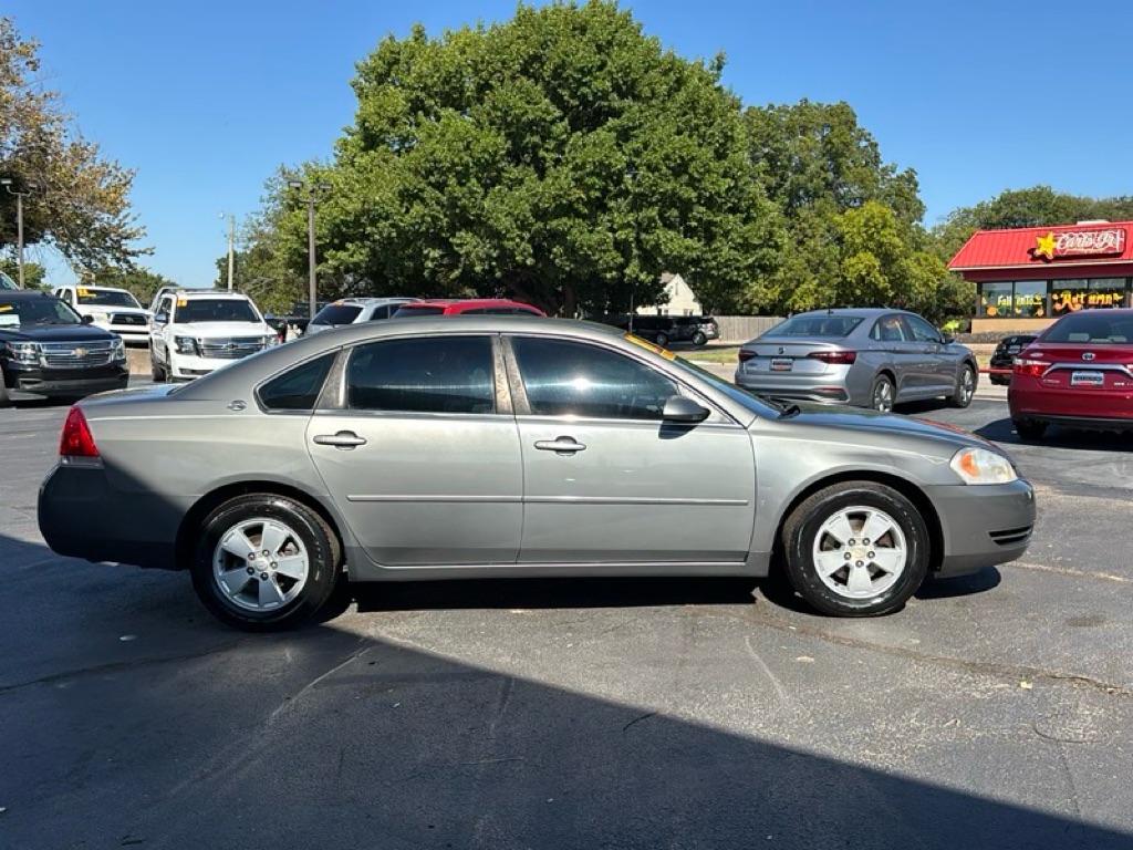 Photo 6 of this CHEVROLET IMPALA