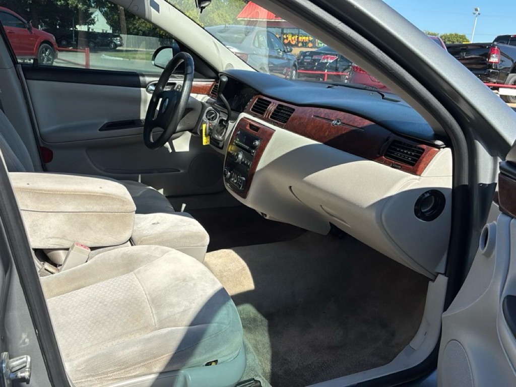 Photo 19 of this CHEVROLET IMPALA