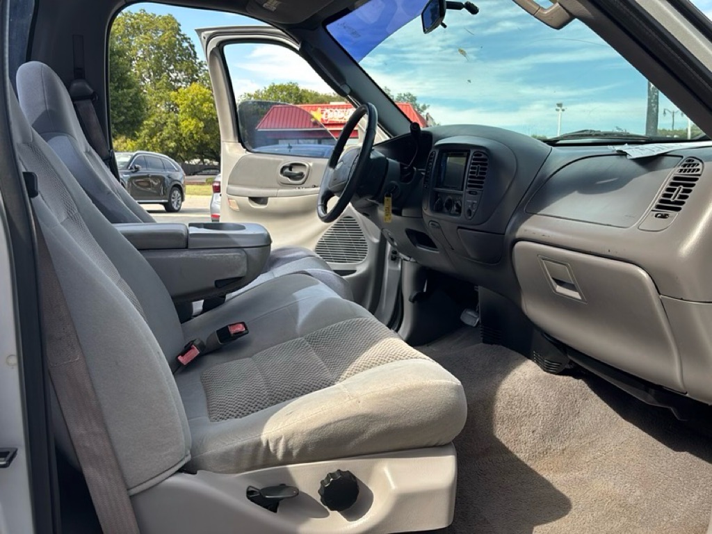 Photo 16 of this FORD F150