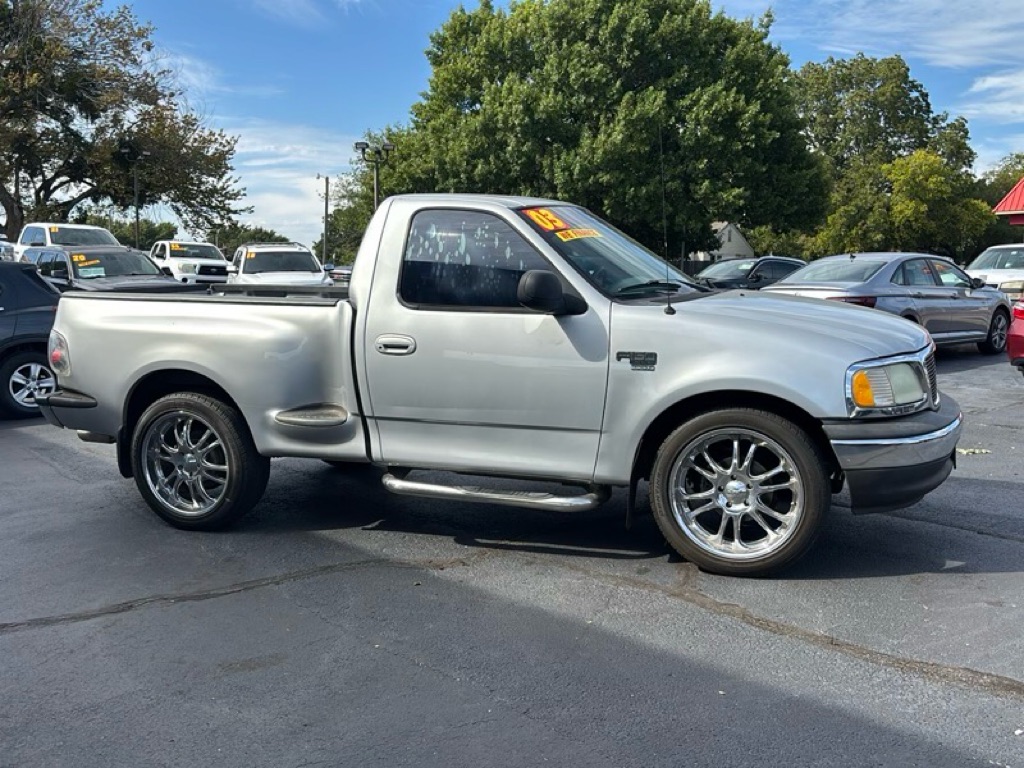 Photo 7 of this FORD F150