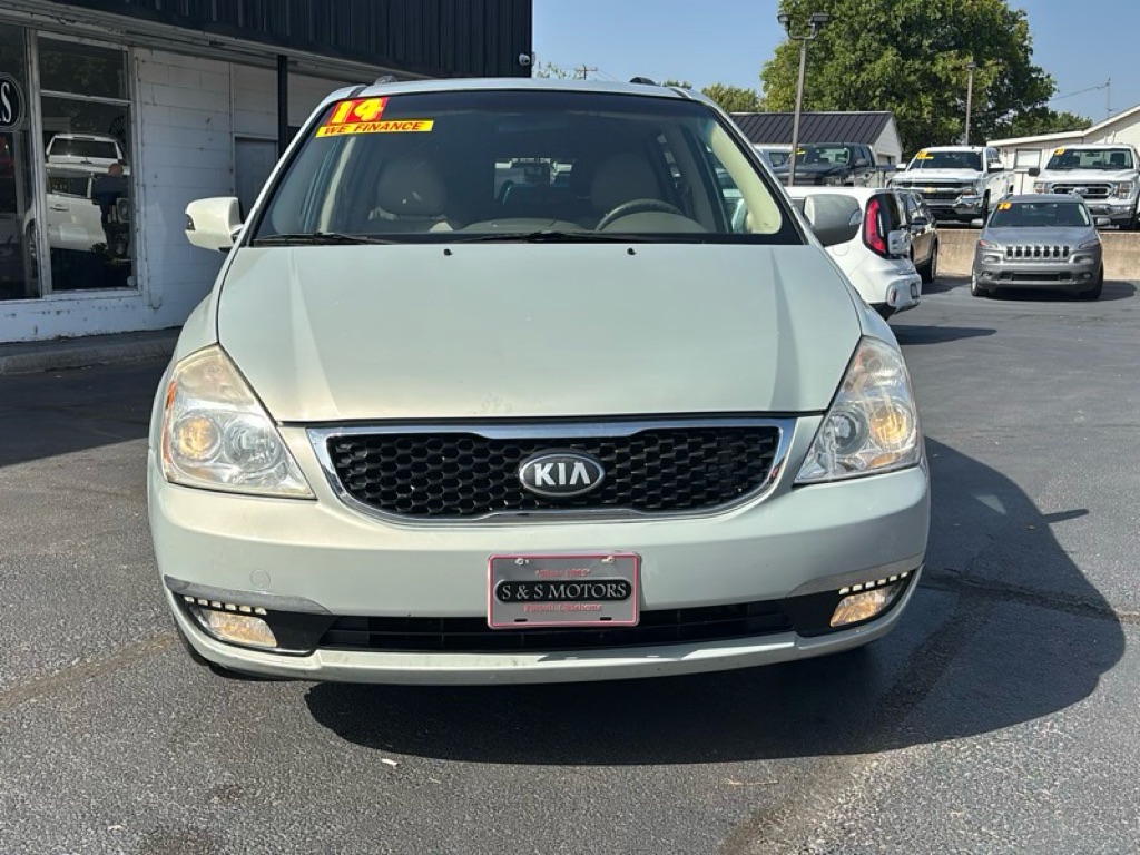 Photo 8 of this KIA SEDONA