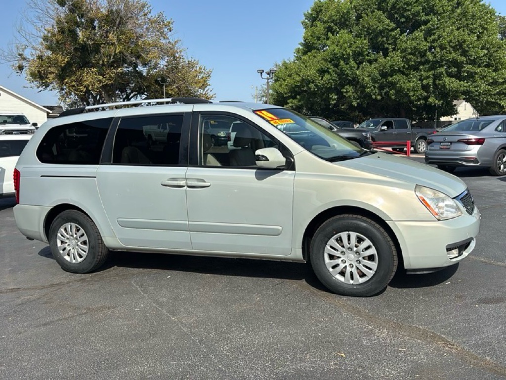 Photo 7 of this KIA SEDONA