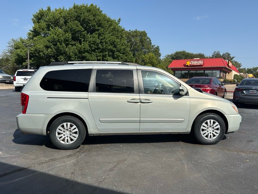Photo 6 of this KIA SEDONA