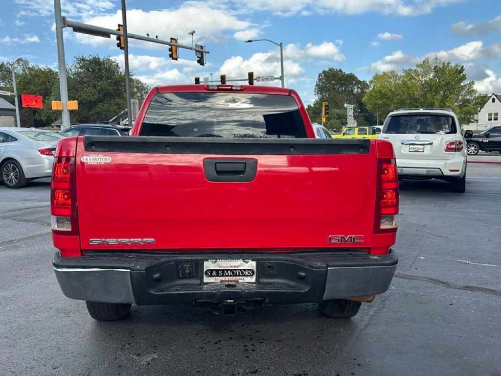 Photo 64 of this GMC SIERRA